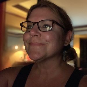 Meet your Posher, Dana